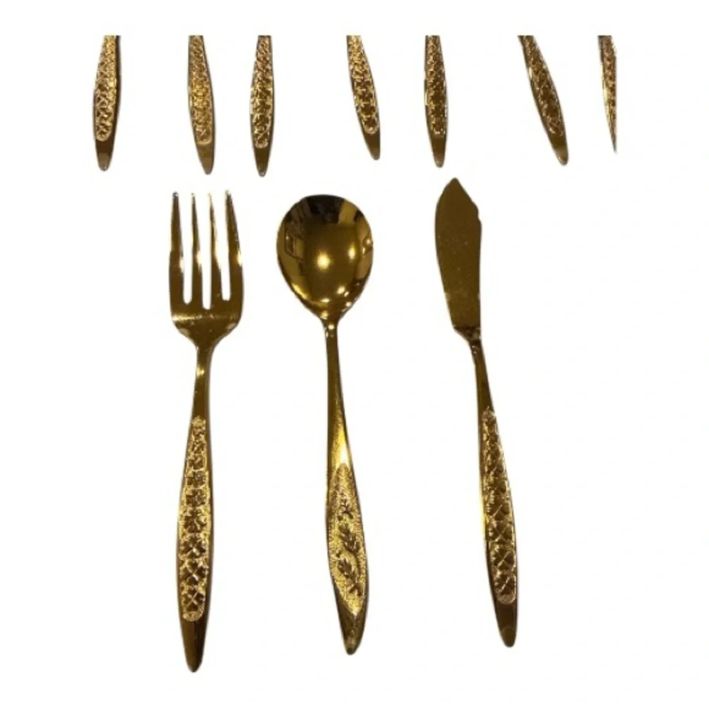 Elegant Gold Stainless steel Clover Hill 18 piece